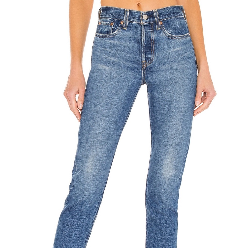 Levi wedgie dark wash jeans